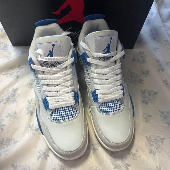 Air Jordan 4 Retro Army Blue Sneakers - Picture 4 of 6